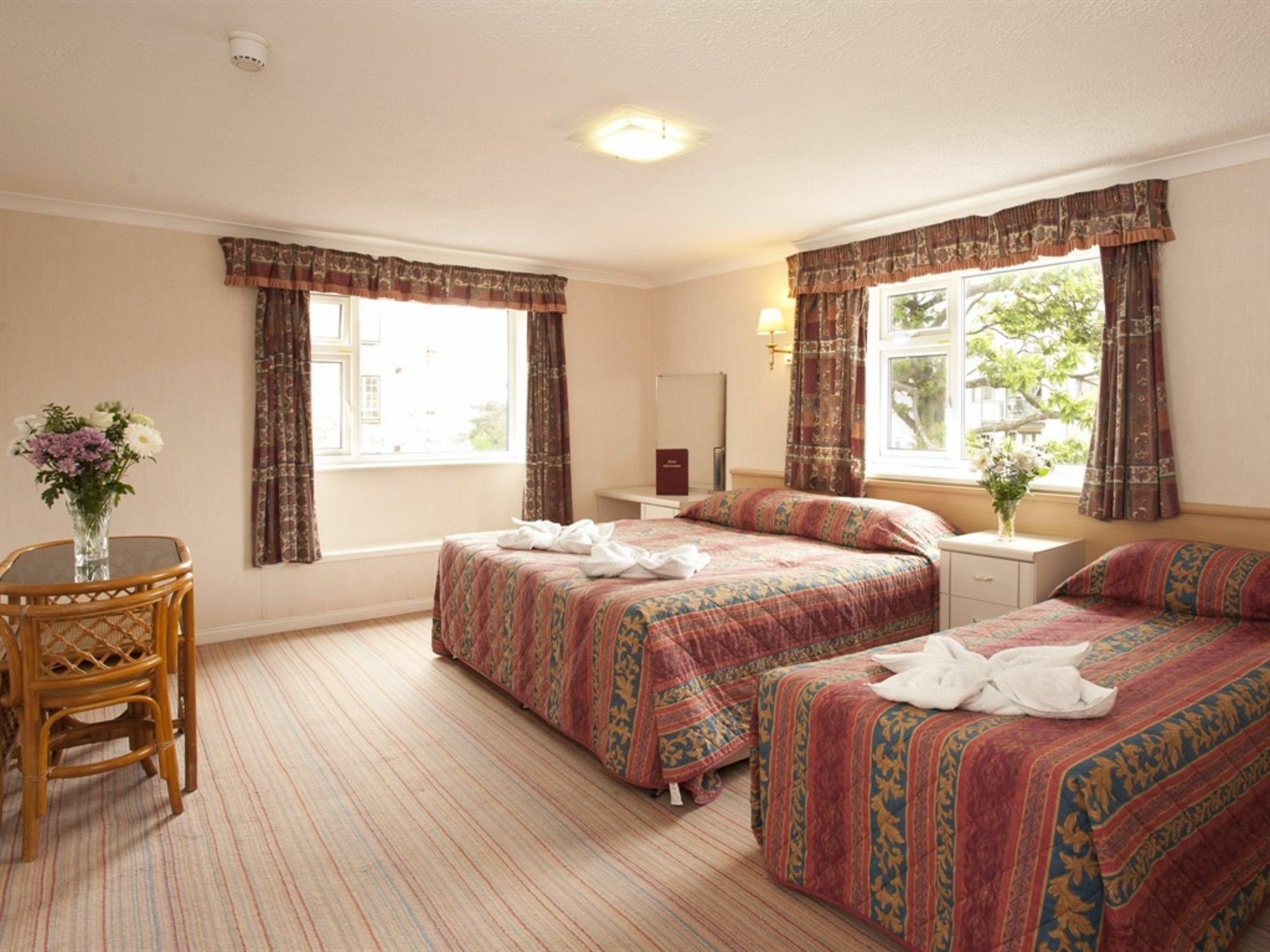 Denewood Hotel Bournemouth Kültér fotó